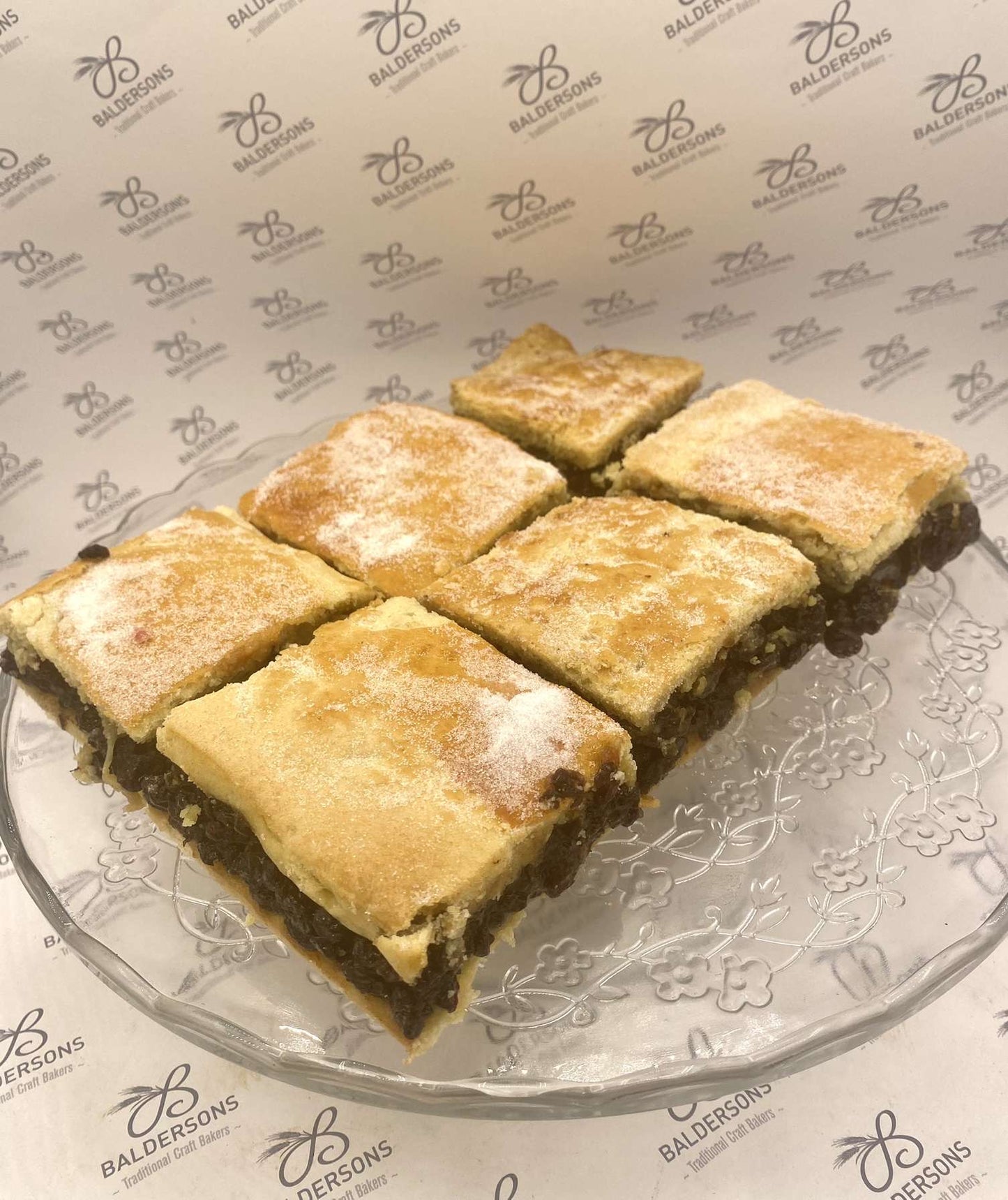 Box of 6 delicious Currant Slices